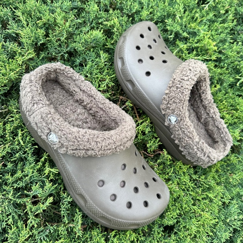 Crocs Classic‎ Mammoth Lined Clogs Unisex Size M6 W8 Brown Slip On Sandals
